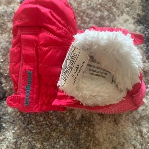 Patagonia girls mittens